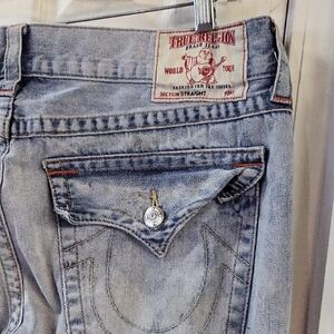 True Religion MEN'S Light Wash, DISTRESSED Denim with Logo Patch, 38X32